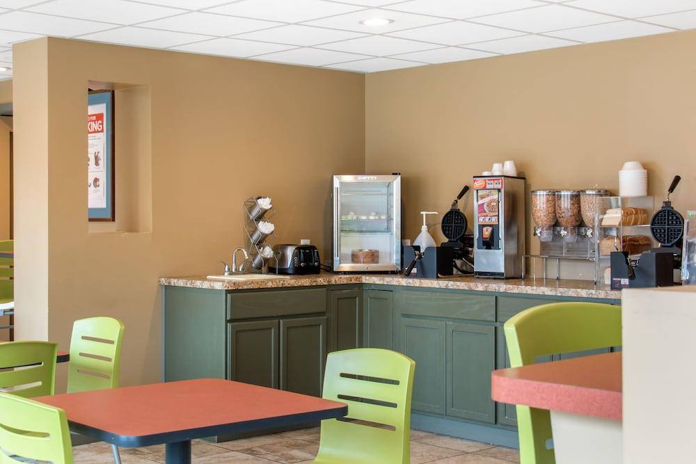 Econo Lodge Inn & Suites Binghamton Dış mekan fotoğraf