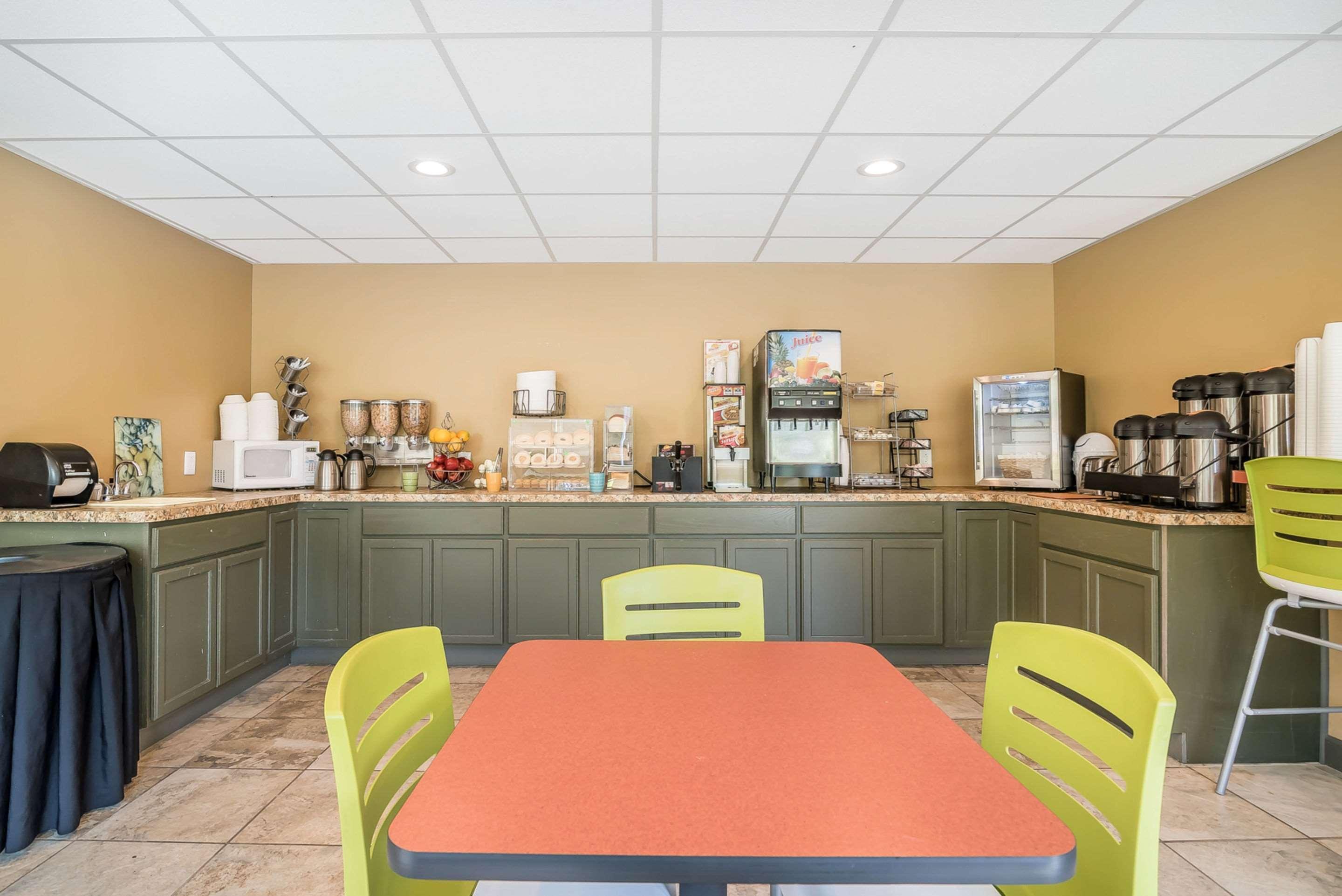 Econo Lodge Inn & Suites Binghamton Dış mekan fotoğraf