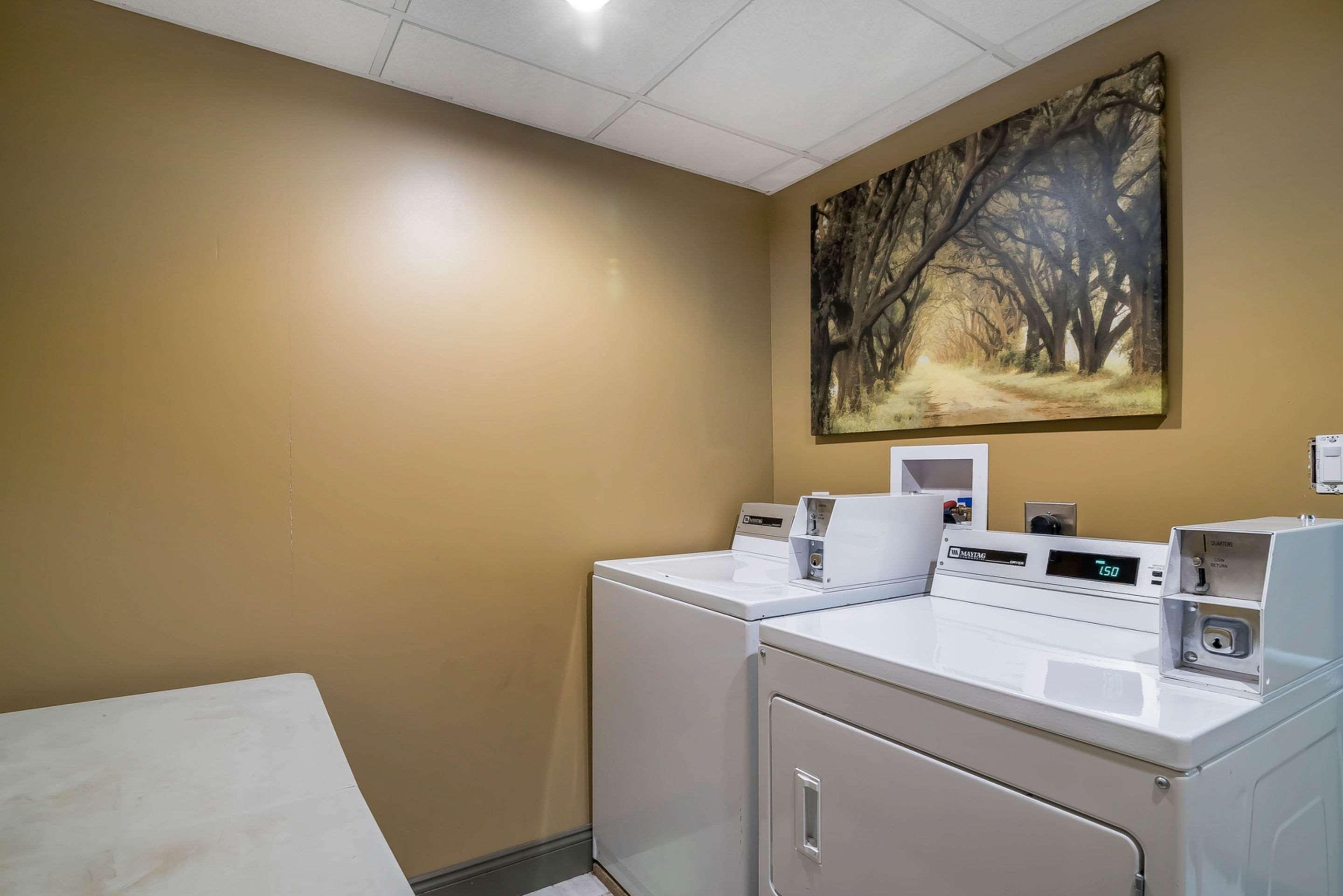 Econo Lodge Inn & Suites Binghamton Dış mekan fotoğraf