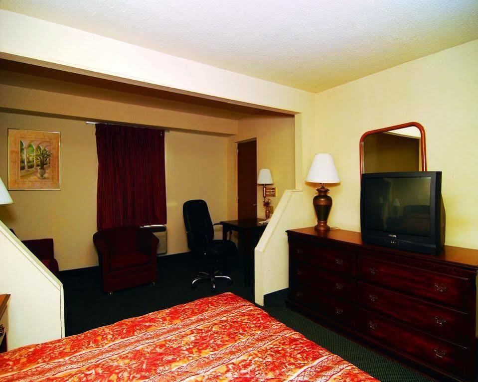 Econo Lodge Inn & Suites Binghamton Dış mekan fotoğraf